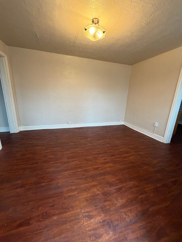 Building Photo - Studio Apartment - Located near Sky Lakes and Oregon Tech!