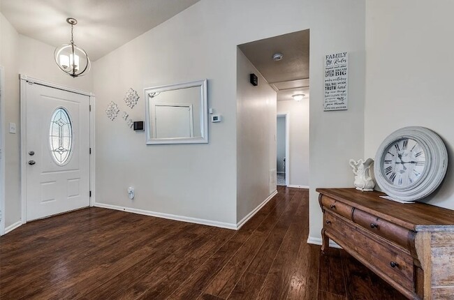 Photo - 3499 Longview Dr House