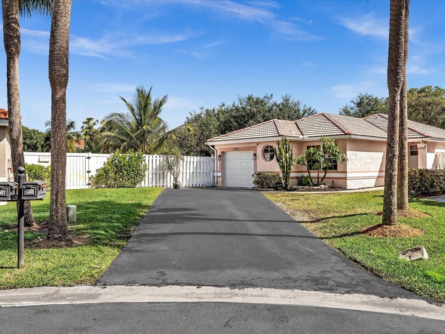 Foto del edificio - 13400 NW 5th Ct