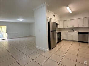 Building Photo - 2536 Van Buren St