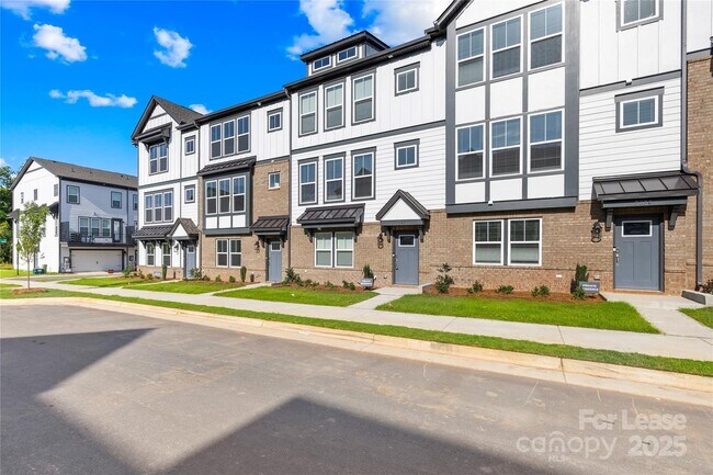 Foto del edificio - 3240 Stelfox St