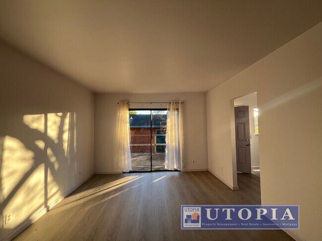 Foto del edificio - Newly Renovated Cozy 2 bed/ 1 Bath Home. Walking Distance from Local Beaches.