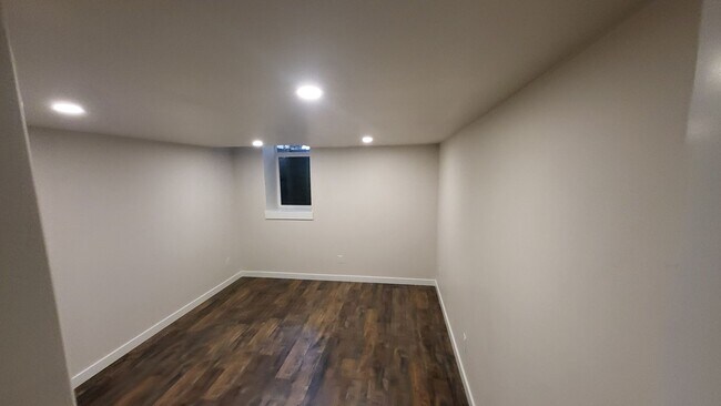 Foto del edificio - 1460 NW Newport Ave