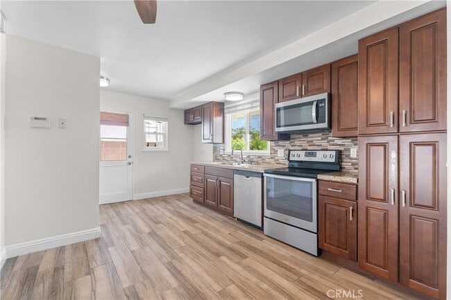 Foto del edificio - 17551 Misty Ln