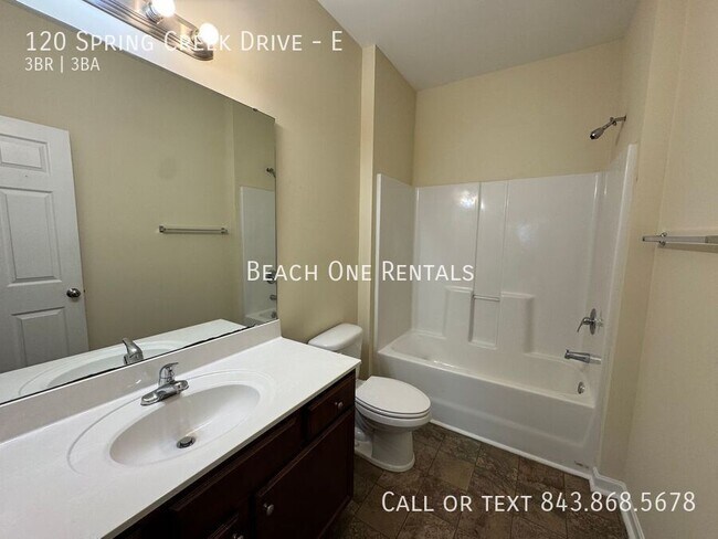 Foto del edificio - 120 Spring Creek Dr