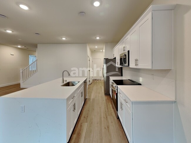 Building Photo - 10375 Medusita St