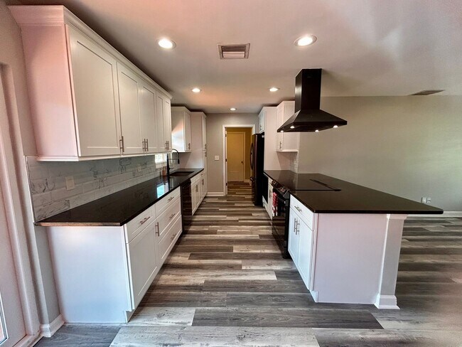 Foto del edificio - 316 NW Avens St