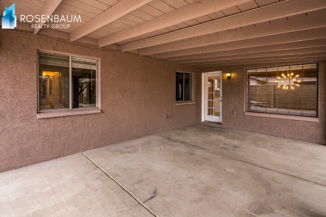 Building Photo - 1508 W Capri Ave