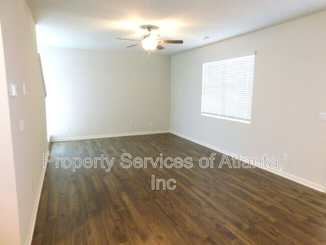 Foto del edificio - 2 Oakwood Hts Rd