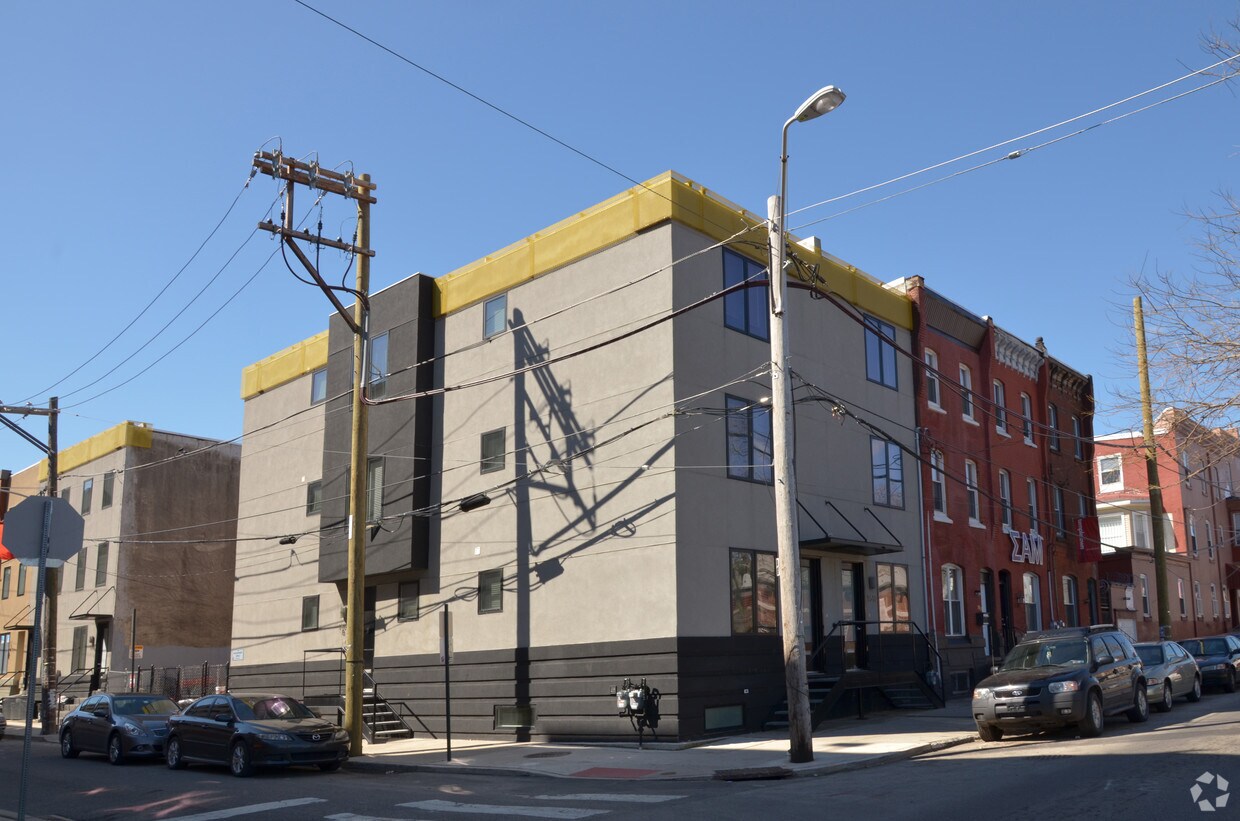 Primary Photo - Mongtomery Ave Commons