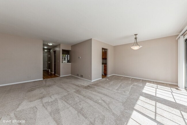 Building Photo - 1503 N St Marks Pl