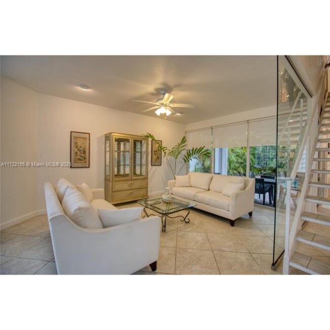 Building Photo - 2200 Lincoln Ave