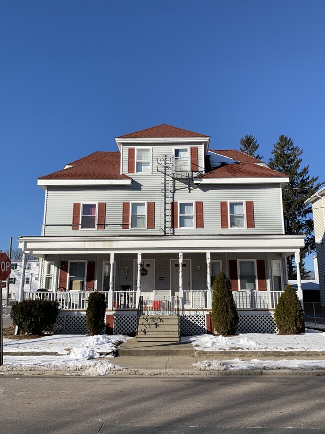 Photo - 217 Pine St Apartments