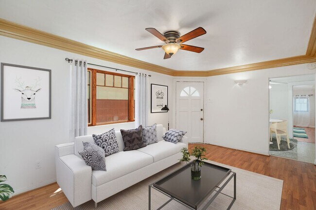 Foto del edificio - 832 Cypress Ave