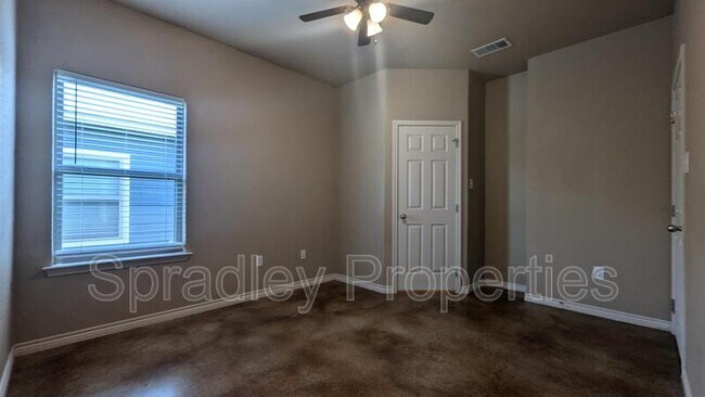 Foto del edificio - 7103 Cameron Park Rd