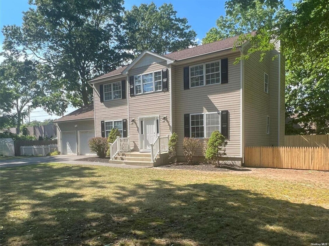 7 Lincoln Ave, Nesconset, NY 11767 House Rental in Nesconset, NY