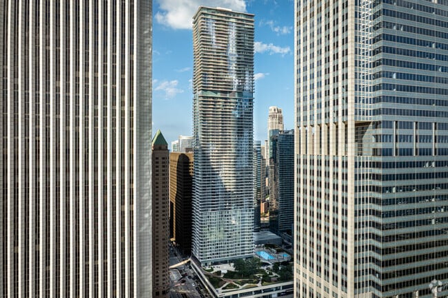 Alternate - Aqua at Lakeshore East