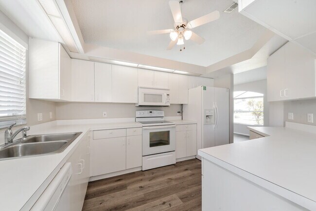 Foto del edificio - 6806 67th St Cir E