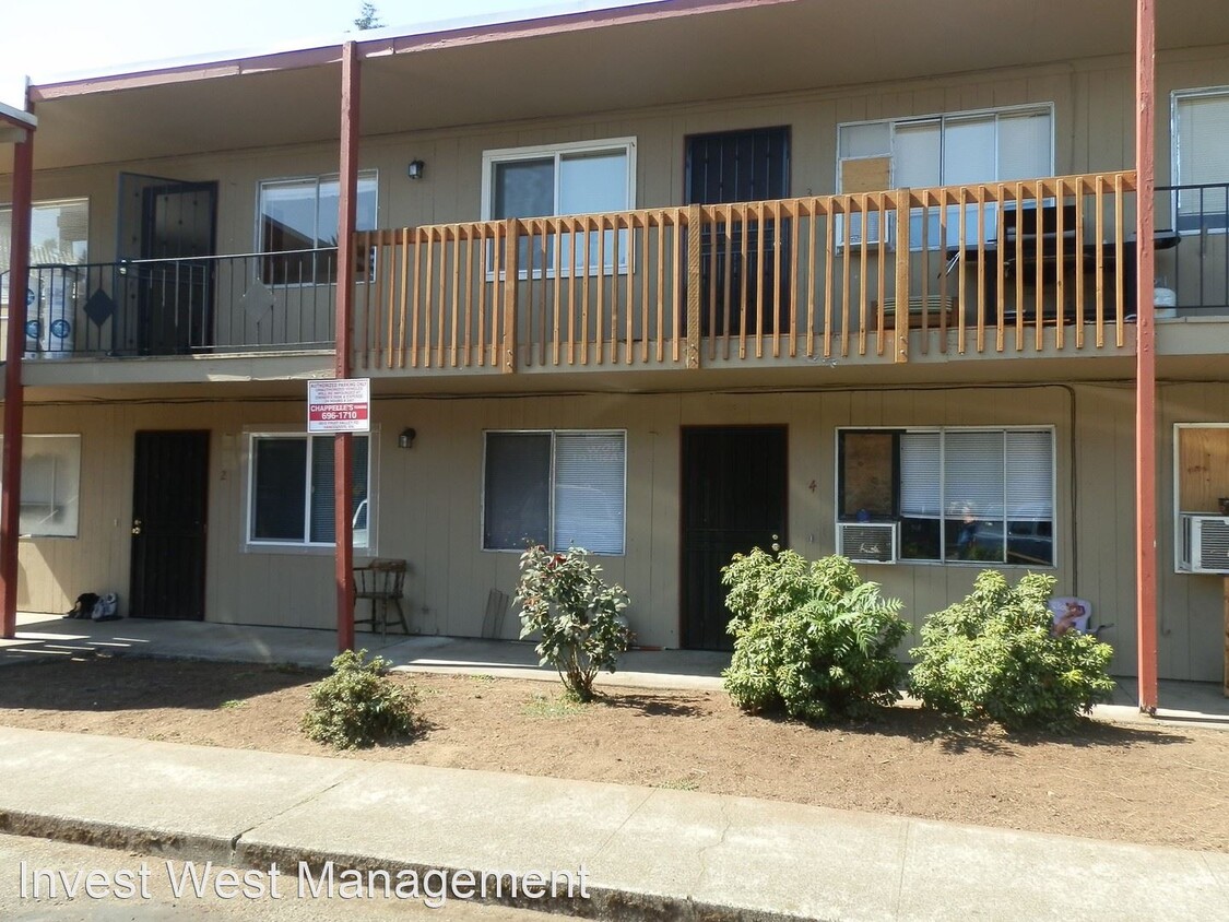 Primary Photo - 2 br, 1 bath Apartment - 1806 E Fourth Pla...