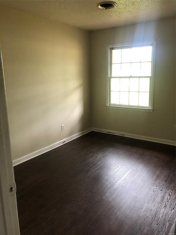 Foto del edificio - 3136 Harrison Rd