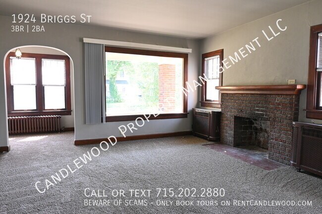 Building Photo - 3 Bedroom Home Available Now!