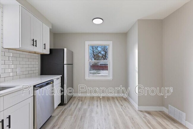 Foto del edificio - 407 E Hayes Ave