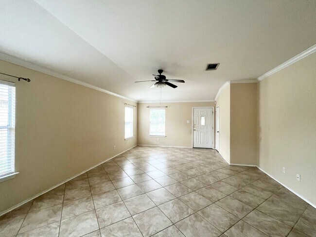 Foto del edificio - Buda Home for Lease