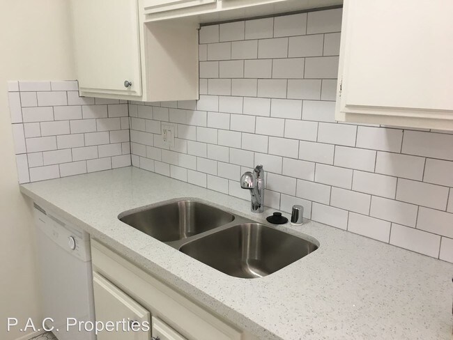 Foto del edificio - 14418 Dickens St