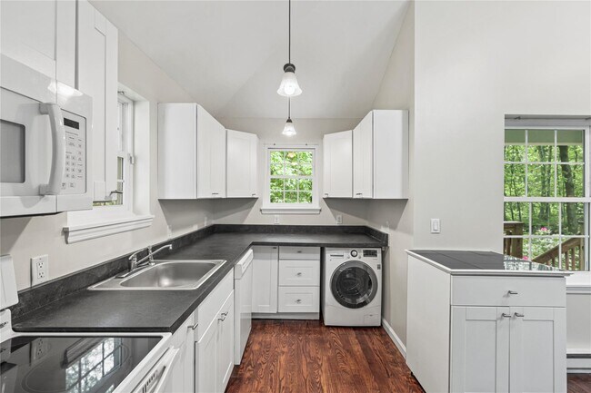 Foto del edificio - 333 Wixon Pond Rd