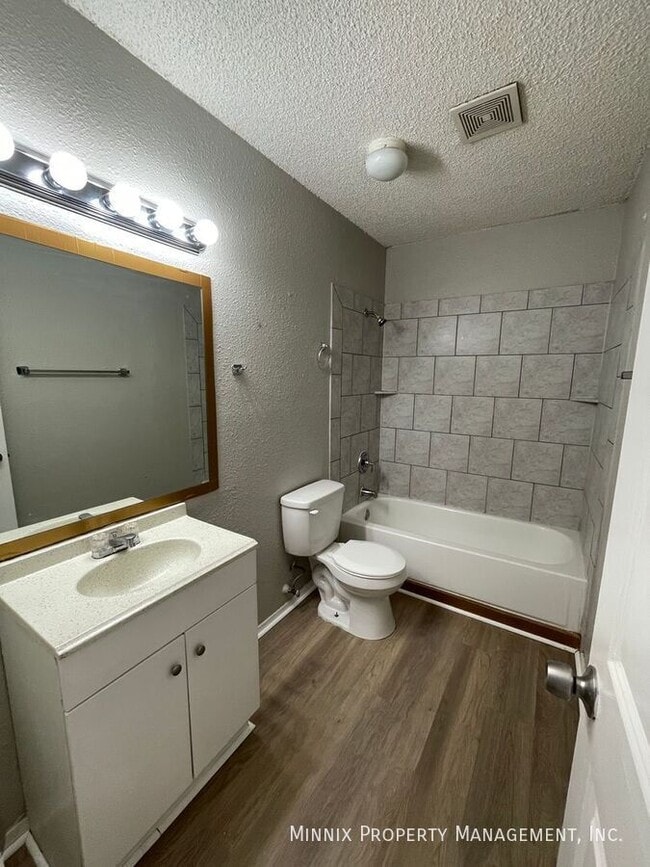 Building Photo - 3007 W Louisiana Ave