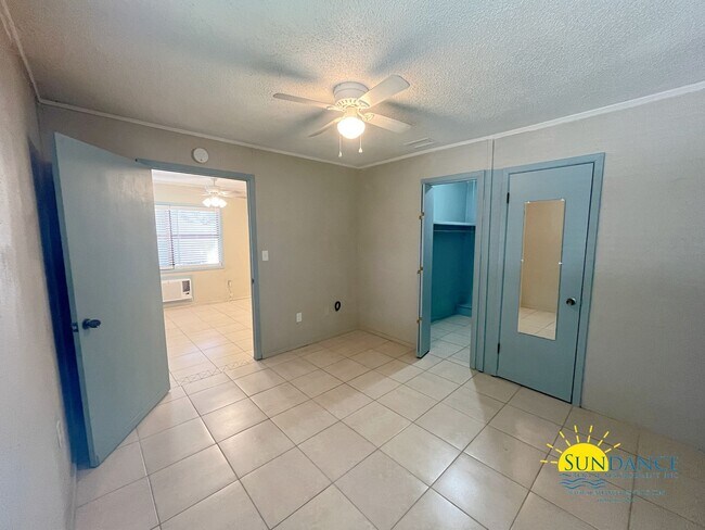 Foto del edificio - Efficient 1 Bedroom Unit in Niceville: All...