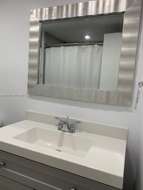 Foto del edificio - 1035 W 77th St