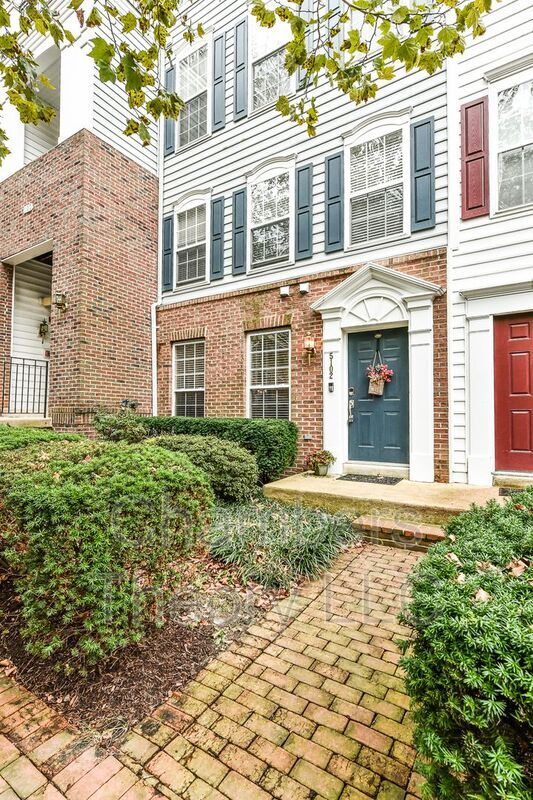 Foto principal - 5102 Donovan Dr