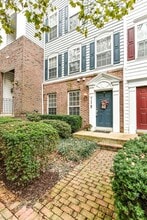 Building Photo - 5102 Donovan Dr