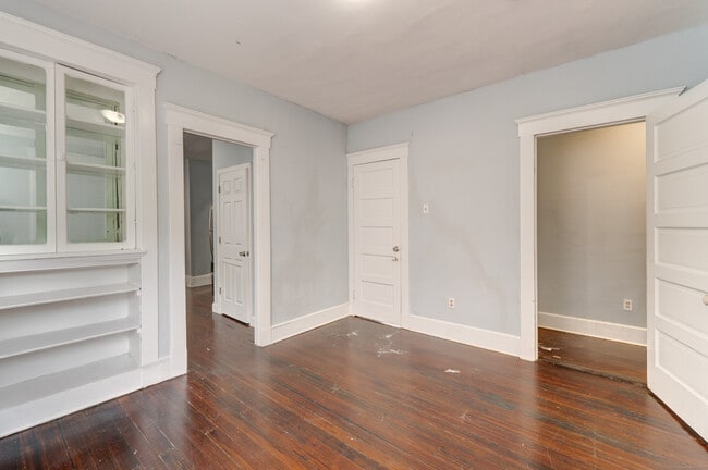 Building Photo - 167 Willow St