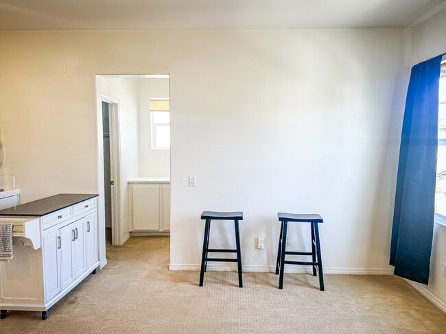 Building Photo - 726 Owens River Dr