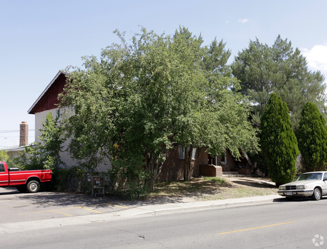 Foto del edificio - 1630 Moore Ave