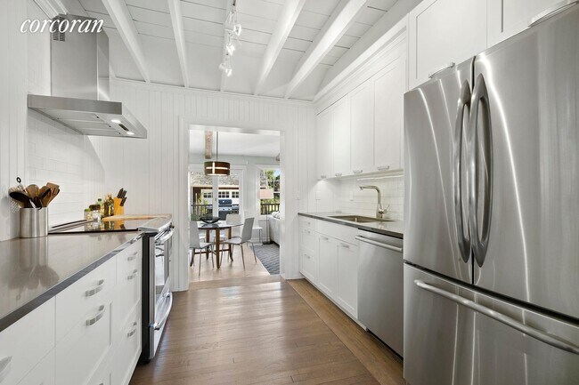 Foto del edificio - 11 Beach Ave