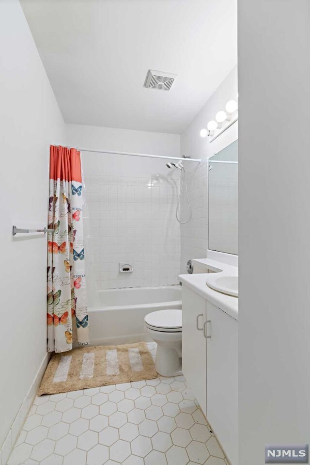 Foto del edificio - 1188 Chedworth Cir