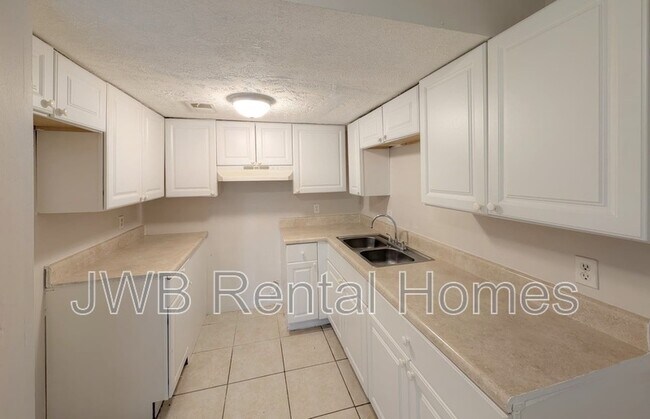 Foto del edificio - 2873 Yellow Pine Ct