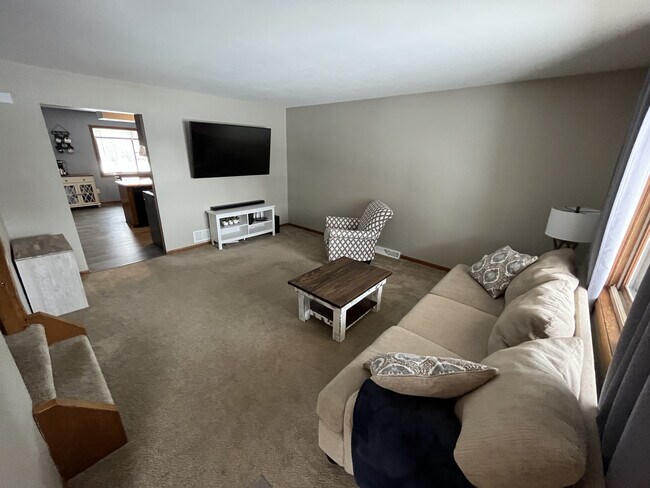 Foto del edificio - W245N6688 Bowling Green Ct