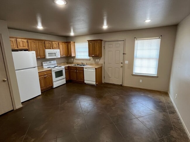 Foto del edificio - 1123 E 13th St