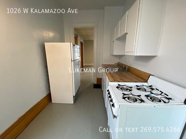 Foto del edificio - 1026 W Kalamazoo Ave