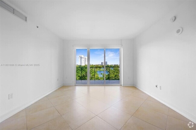 Building Photo - 20000 E Country Club Dr