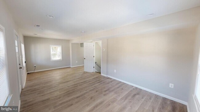 Building Photo - 2411 Shadyside Ave