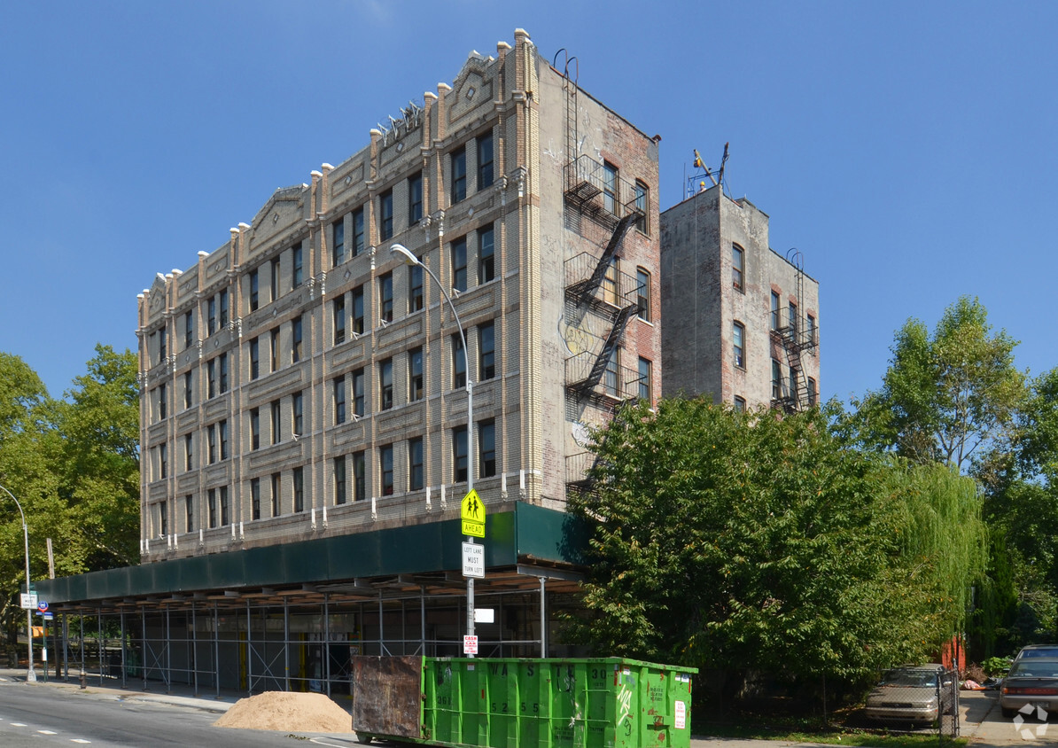 Foto del edificio - 1490 Crotona Park E