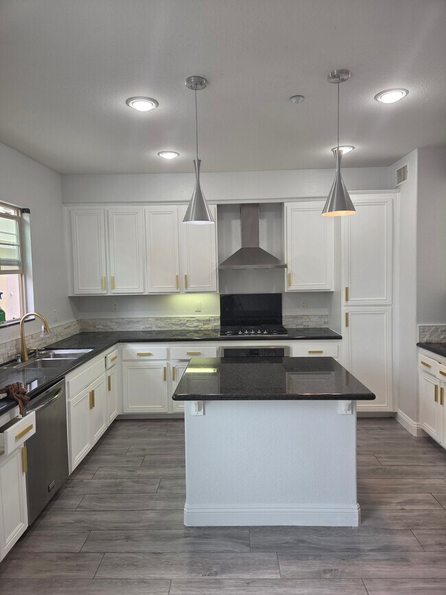 Foto del edificio - 2289 Huntington Point Rd