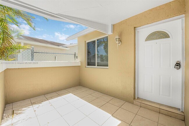 Foto del edificio - 19620 SW 123rd Ave