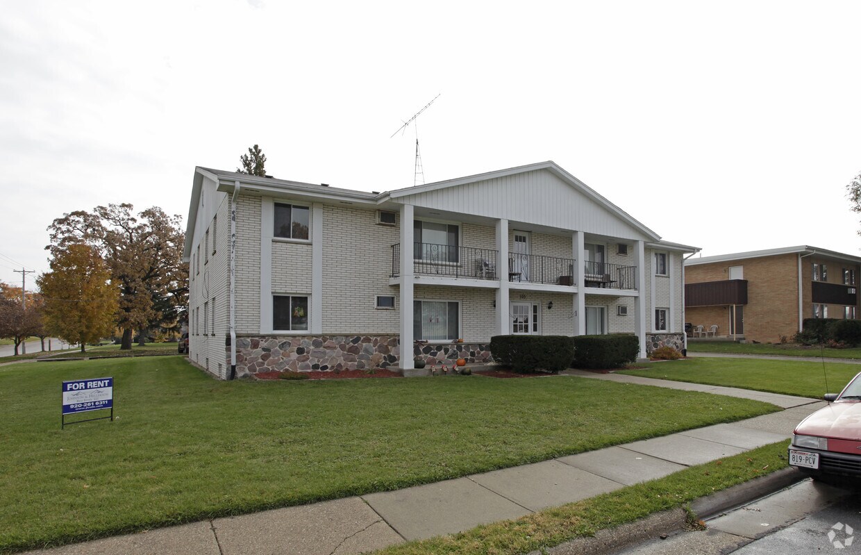 Building Photo - 105 Cummings St