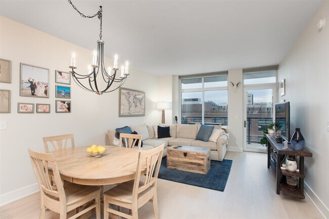 Foto del edificio - 1400 Hudson St